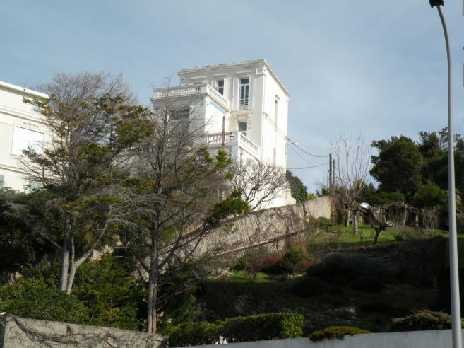  grande villa ancienne avec terrasses